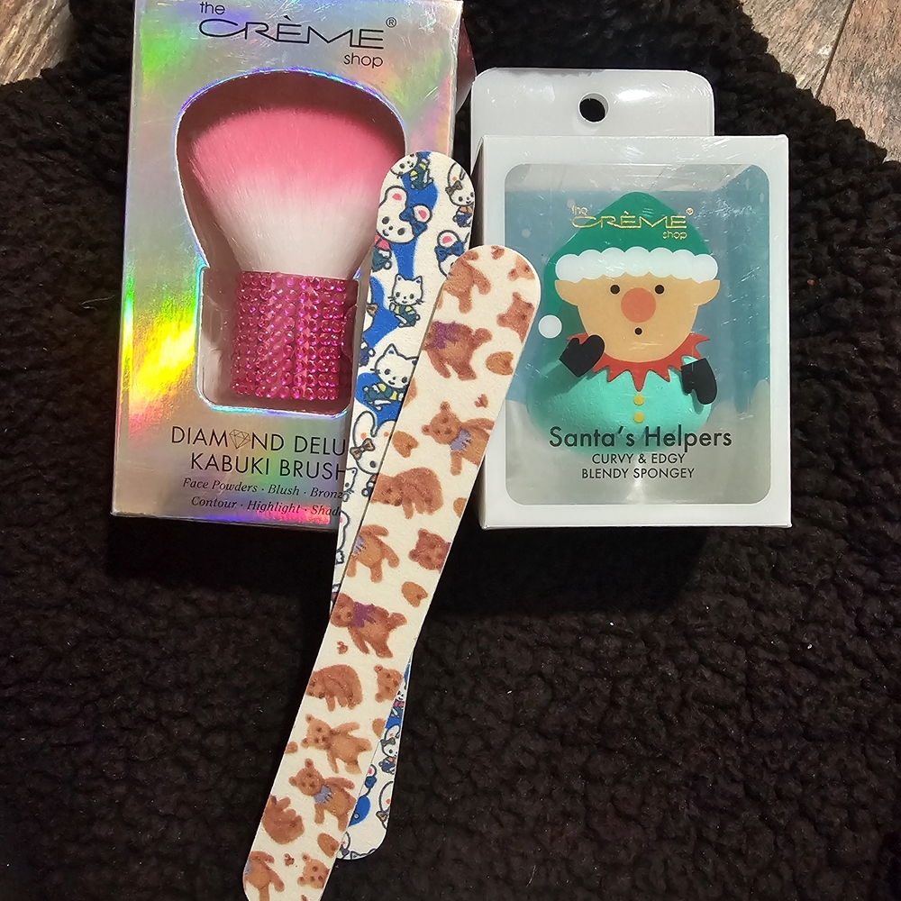 Pink Kabuki Brush and Santa's Helpers Blendy Sponge Set